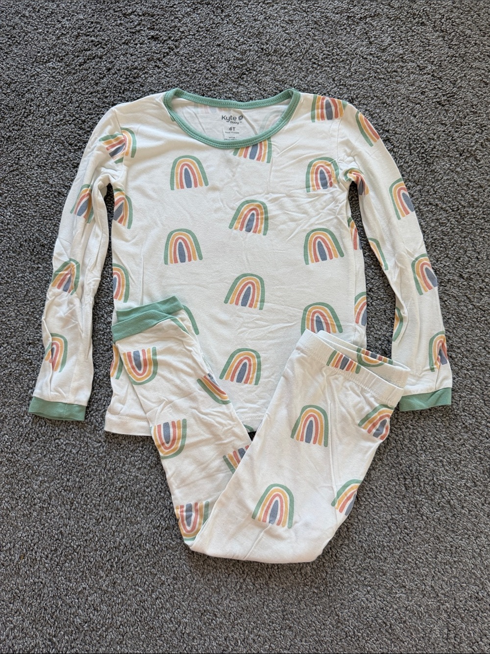 Kyte Baby Rainbows.